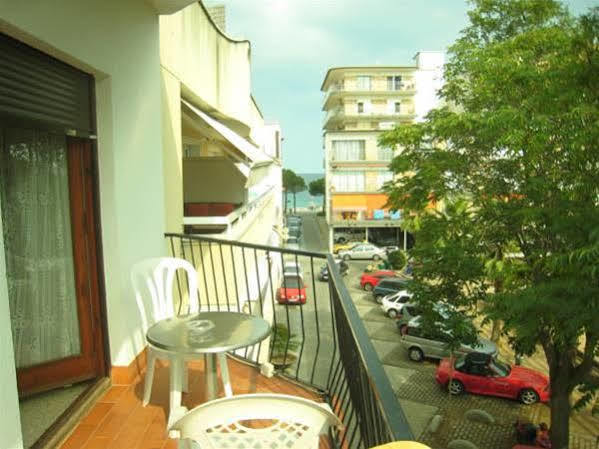 Hostal La Marina Platja d'Aro Exterior foto