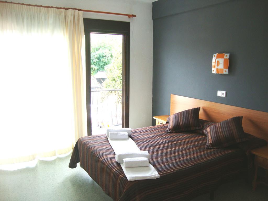 Hostal La Marina Platja d'Aro Quarto foto